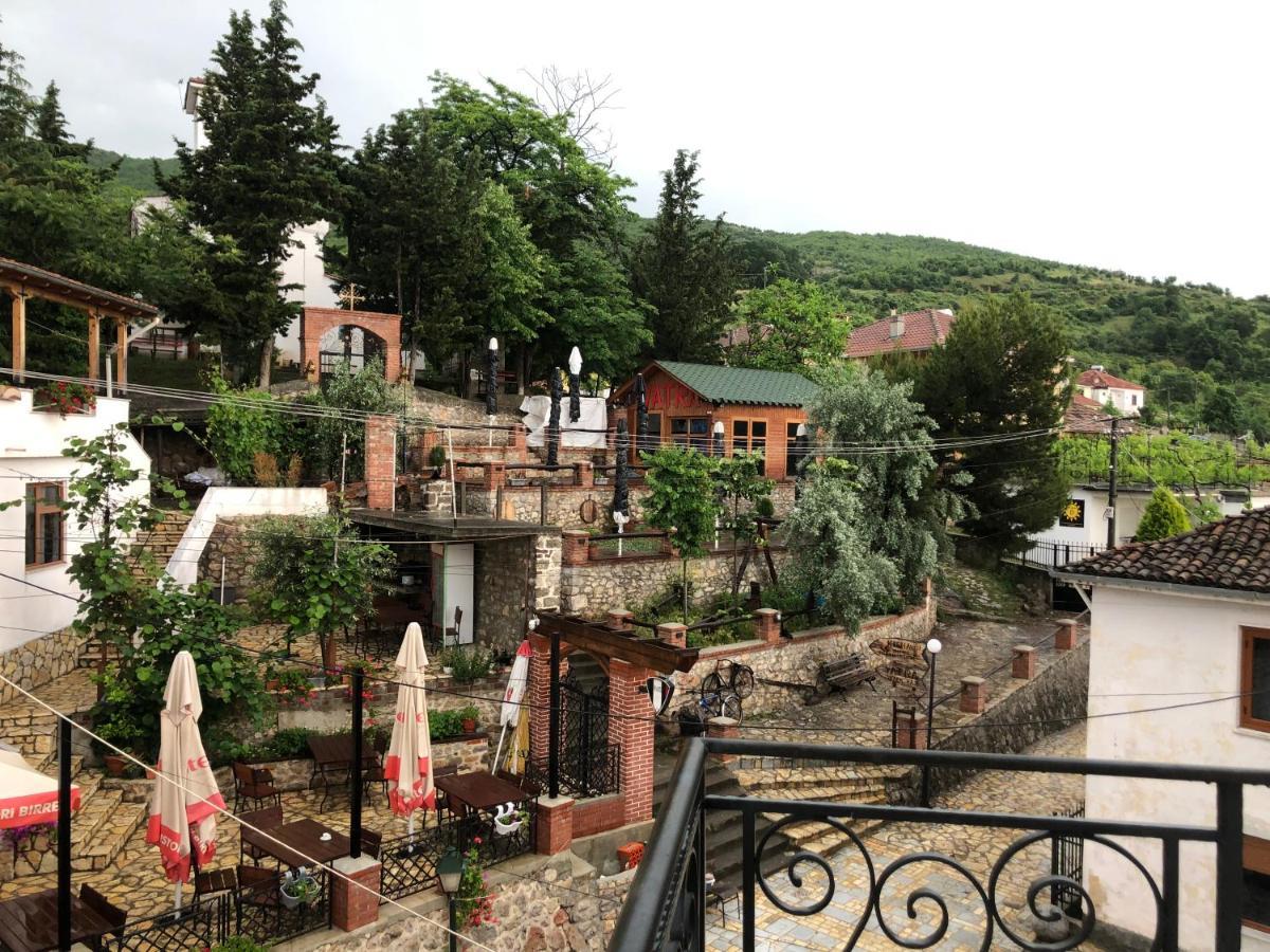 Vila Ilo Tushemisht Екстериор снимка