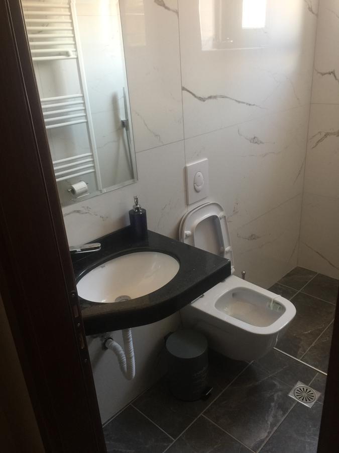 Vila Ilo Tushemisht Екстериор снимка